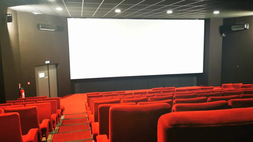 intérieur salle cinéma